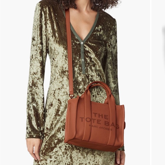 Marc Jacobs Small Leather Tote Bag Argan Oil - Picture 2 of 3